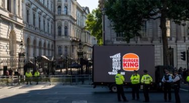Como as marcas reagiram à renúncia de Boris Johnson