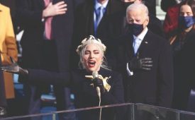 Lady Gaga canta na posse de Joe Biden, nos EUA