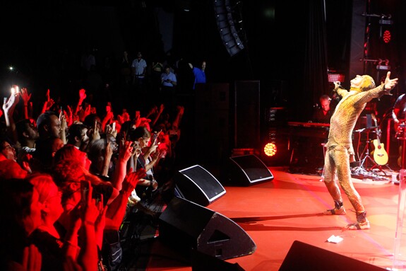Show de Ney Matogrosso no festival Noites Cariocas