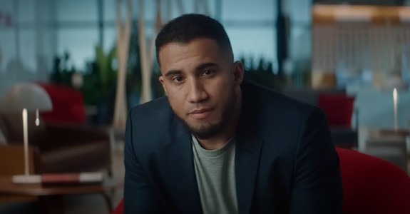 Campanha novo Santander Select, com Kondzilla