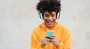 Música e geração Z: como os streamings atraem os jovens?