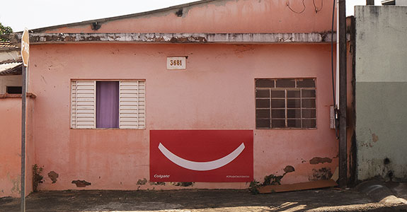 Intenção da Colgate é levar mensagens de otimismo e positividade para as comunidades do Brasil (Crédito: Divulgação)