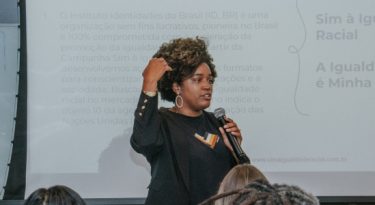 “Racismo é um problema de toda a sociedade”, diz Aline Nascimento do ID_BR