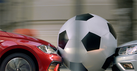 Campanha da Volkswagen promove jogo entre Gol e Novo Polo
