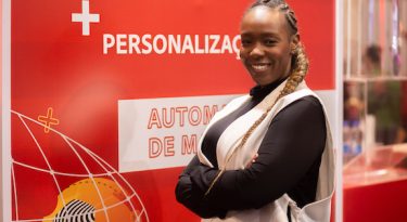 Camila Miranda, a mulher negra e periférica que virou líder na Adobe