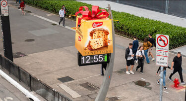 Bauducco leva o panettone do OOH ao TikTok no Natal em 2022