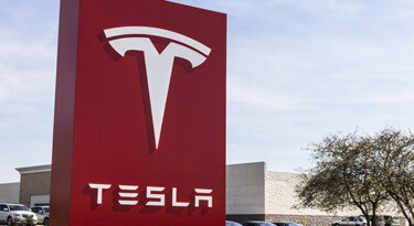 Tesla é multada em US$ 2,2 milhões por suposta propaganda enganosa