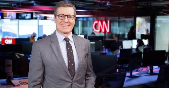 CNN anuncia abertura de sinal