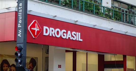 Drogasil_Credito_Shutterstock.jpg