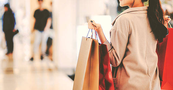 No primeiro mês de 2023, shoppings centers chegaram a receber 18% a mais de visitantes, em relação ao mesmo mês do ano anterior, afirma levantamento do HiPartners Capital & Work em parceria com a SBVC