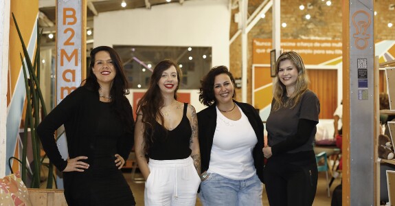 Dani Junco, Jaqueline Romaneli, Bianca Levy e Micheli Junco, sócias na B2Mamy (Crédito: Divulgação)