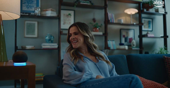 Ingrid Guimarães estrela campanha da Alexa criada pela AlmapBBDO (Crédito: Reprodução)