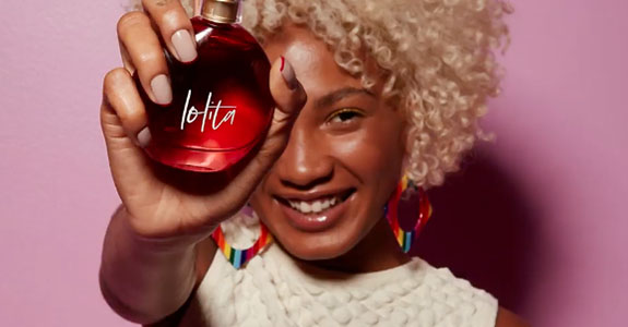 Gzebel em campanha da Bold para The Body Shop.