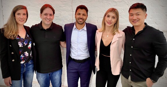 Da esquerda_Caroline Millié, Gustavo Navarro, Khalil Yaghi, Aline Botega e Bruno Sato._ Div-1