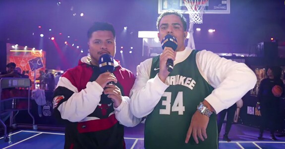 Igão e Mítico, do PodPah, já gravaram episódios diretamente da NBA House (Crédito: Reprodução)