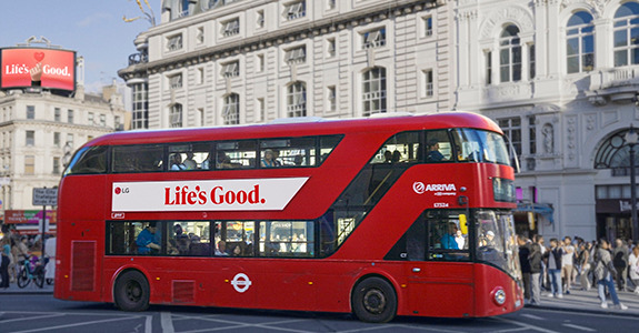 Comunicação da LG Electronics em ônibus de dois andares de Londres
