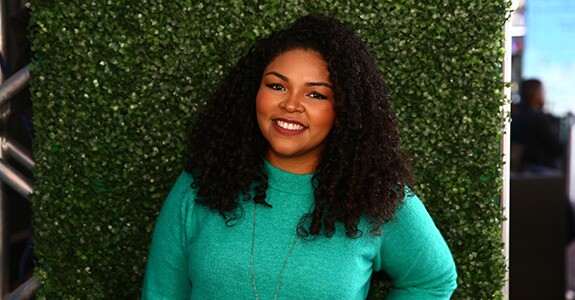 Beatriz Felipe, gerente de plataformas nacionais do tradicional trade na Mondelēz Brasil: "A ascensão das mulheres negras traz perspectivas únicas e enriquece o ambiente de trabalho, fortalecendo a empresa de forma orgânica"