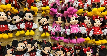 Como fica o domínio público do Mickey e da Minnie no Brasil?