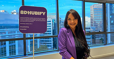 8D Hubify apresenta diretora de social media