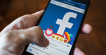 Facebook: 20 anos depois, qual é a importância da plataforma como mídia?