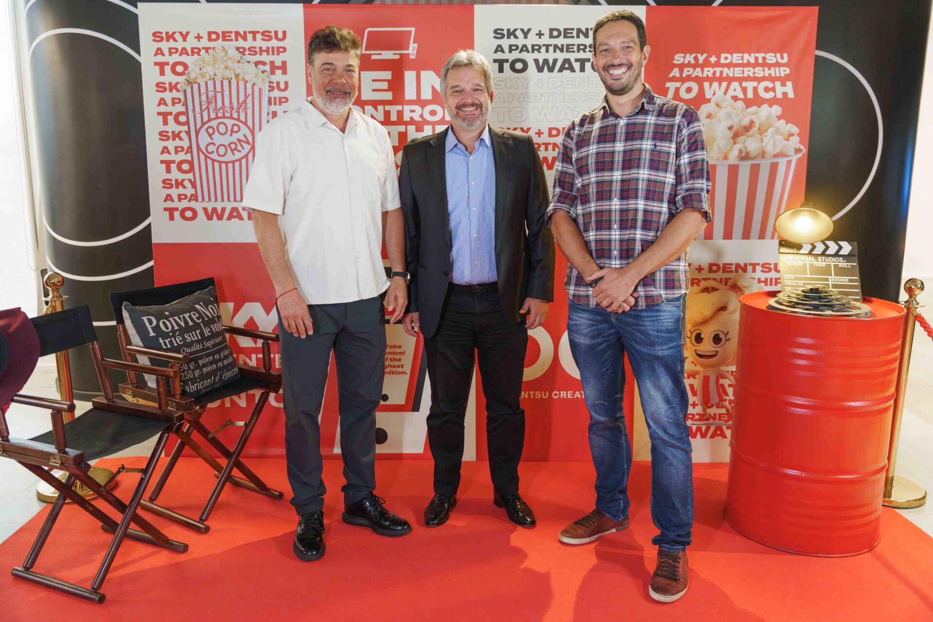 Darío Werthein, presidente da Vrio Corp., Gustavo Fonseca, presidente da SKY Brasil, e Tiago Vargas, presidente da Dentsu
