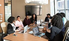 Conselheira 101 lança programa de lideranças femininas negras e indígenas