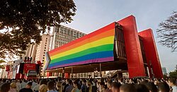 Masp vai hastear bandeira LGBT+ durante a Parada de São Paulo