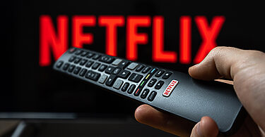 Netflix anuncia novos parceiros e plataforma para plano com anúncios