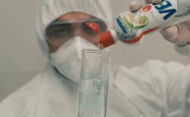 "Serial Cleaner", ação de Veja com o Porta dos Fundos