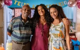 Antonio Pitanga (Salvador), Bella Campos (Maria de Fátima) e Taís Araujo (Raquel) (Crédito: Manoella Mello)