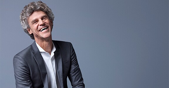 Gustavo Kuerten, embaixador e sócio da Genial Investimentos, é o ícone do apoio da empresa ao esporte