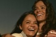 Hering traz Bruna Marquezine, Sasha e suas mães para retratar conexão