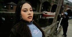 Umbro une futebol e música em relançamento de blusa Drill