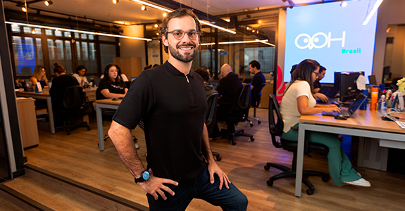 Felipe Davis, CEO da OOH Brasil: “Acreditamos em campanhas contextualizadas, que garantem que o conteúdo seja relevante para quem vê”