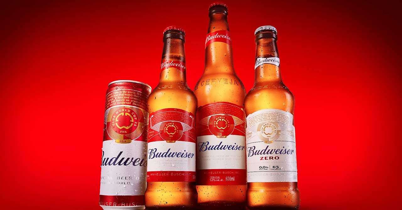 Embalagens especiais, criadas pela Budweiser, têm elementos da Copa do Mundo de Clubes (Crédito: Divulgação)