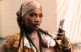 Doechii estrela comercial da Samsung ao lado do jacaré Coconut