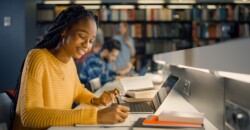 Folha de S.Paulo lança plataforma digital para estudantes