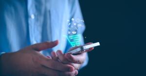 Parceria entre Globo e VTEX visa posicionar as marcas em todas as etapas do funil (Crédito: LALAKA-shutterstock)