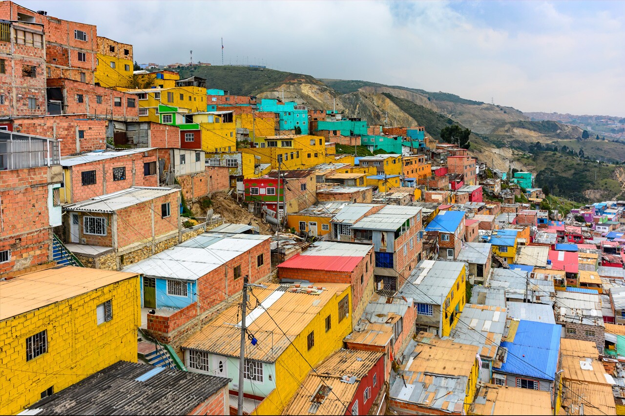 Data Favela ouviu 16 mil pessoas que residem nas favelas de todos os estados do Brasil (Crédito: Simlinger / shutterstock)