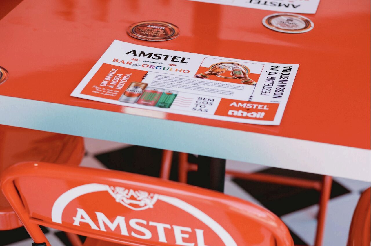 Bar do Orgulho, ativação da Amstel durante a Feira da Diversidade em junho