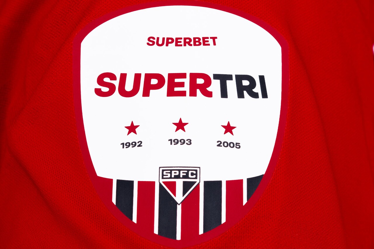 Superbet celebra 20 anos do SuperTri do São Paulo com patch exclusivo
