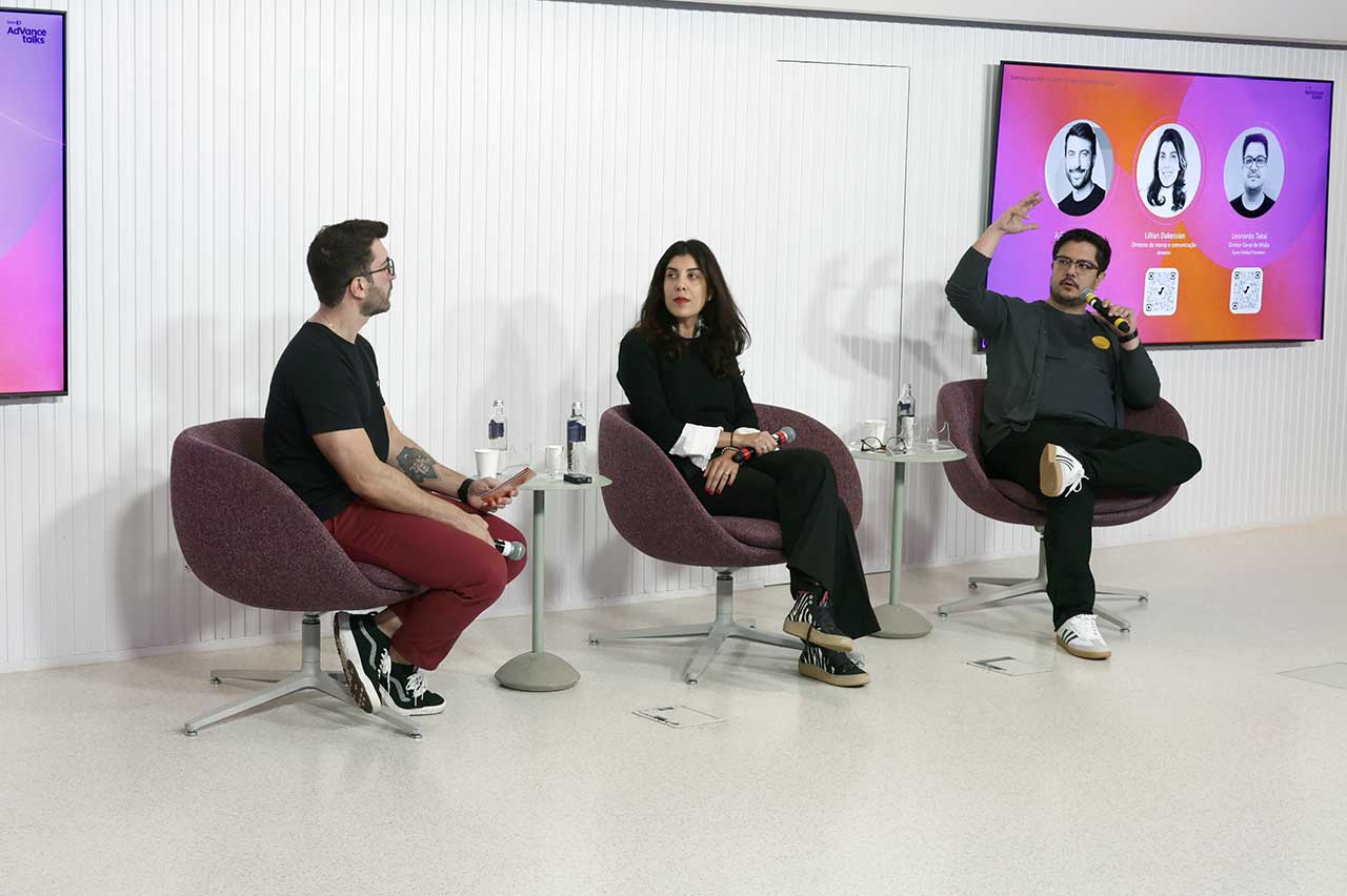 Julio Tortorello, da Terra & Vivo Ads, Lilian Dakessian, da Amazon e Leonardo Takai, da Suno United Creators, apresentam insights (Crédito: Divulgação)