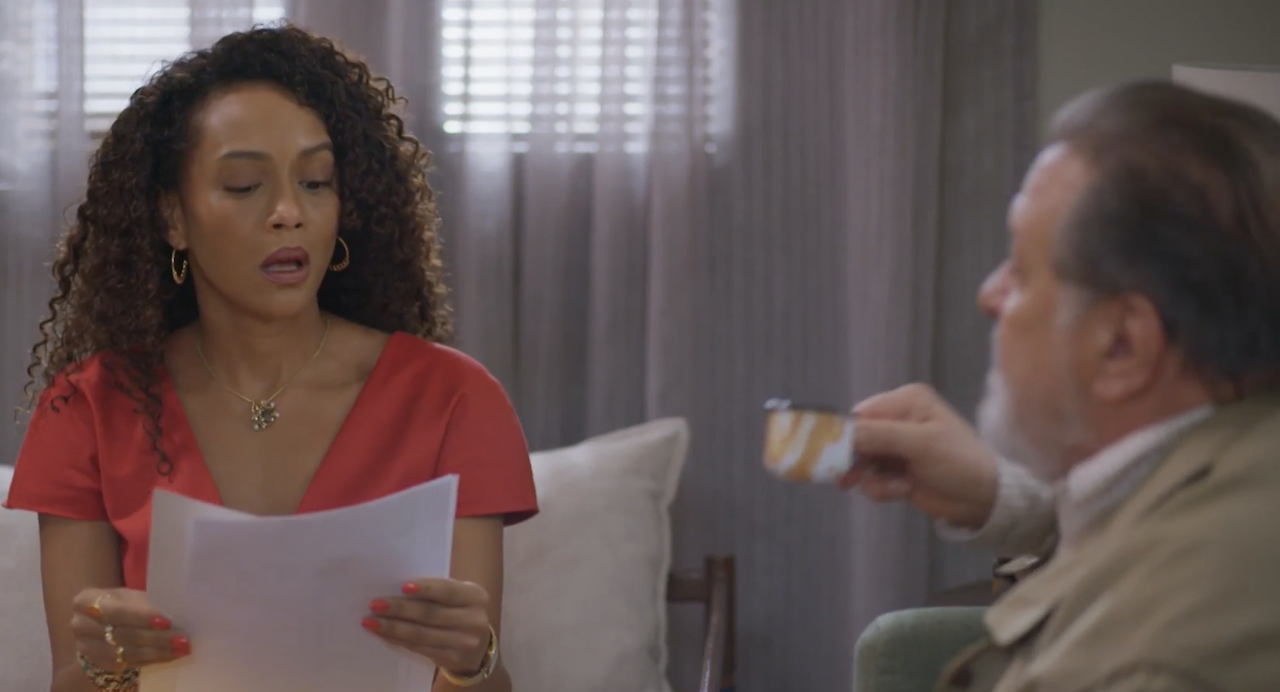 Cena dos personagens Raquel e Bartolomeu, da novela Vale Tudo