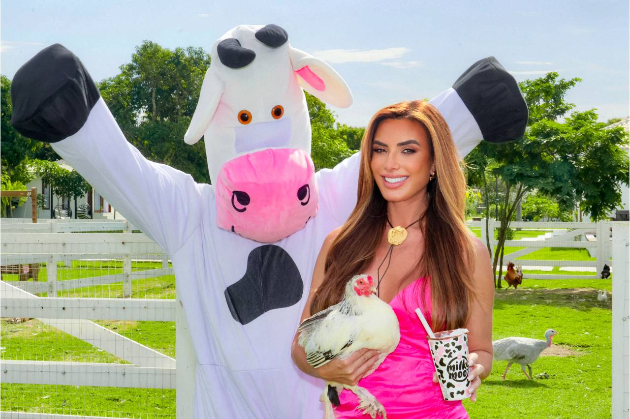 Nicole Bahls em campanha da Milky Moo