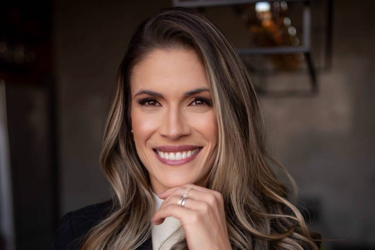 Juliana Valeriano no Grupo Naos