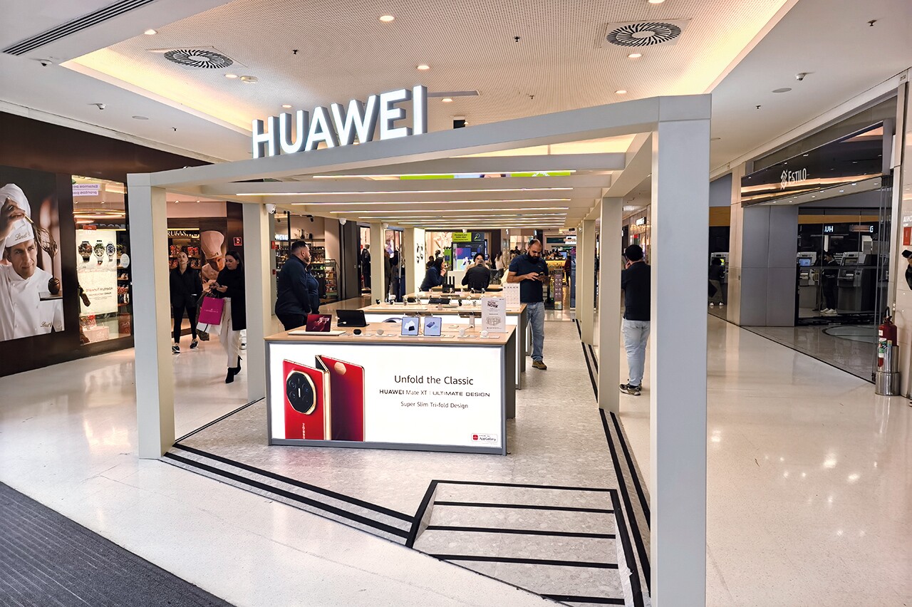 Huawei inaugura sua primeira loja no Brasil