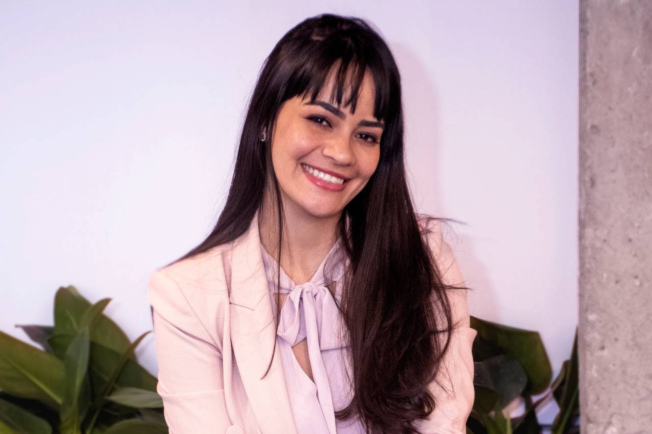 Luana Oliveira na Logan