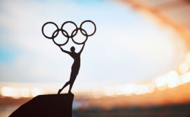 Starbucks será a parceira oficial de café dos Jogos de Los Angeles em 2028 (Crédito: kovop/Shutterstock)