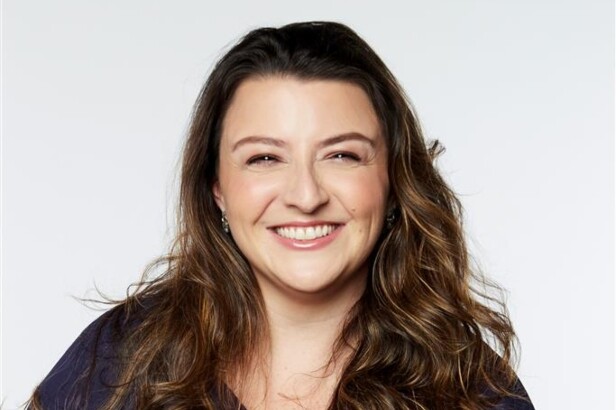 Nathalia Harnam, diretora de comunicação científica do Grupo L'Oréal no Brasil (Crédito: Divulgação)