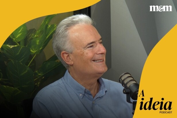 Nesta entrevista ao podcast A Ideia, Luiz Lara, chairman da TBWA no Brasil e presidente do Cenp, apresenta seu livro A Alma Brasileira do Negócio – Da era de ouro à era digital, como a comunicação transforma o mundo. Escrito em parceria com o jornalista Thales Guaracy, o livro é dedicado a seu ex-sócio, Jacques Lewkowicz, que faleceu em julho do ano passado. Ao longo da conversa, Lara compartilha alguns dos principais movimentos de sua...
